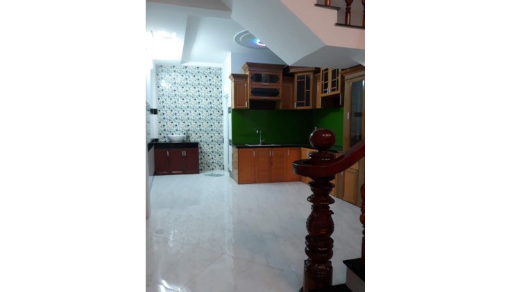 Bán nhà  cho thuê 20tr/tháng, NƠ TRANG LONG, 6PN. 5.8 TỶ