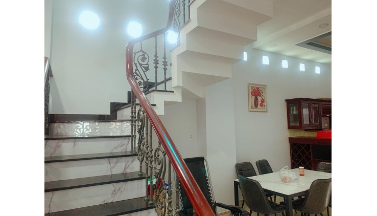 Bán nhà CÔ GIANG, PN, 5.15 TỶ, 3 phòng, 4m x 12m