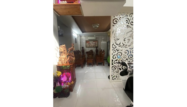 Bán nhà 3.95 tỷ, THÍCH QUẢNG ĐỨC, PHÚ NHUẬN, 3.9m x 11m