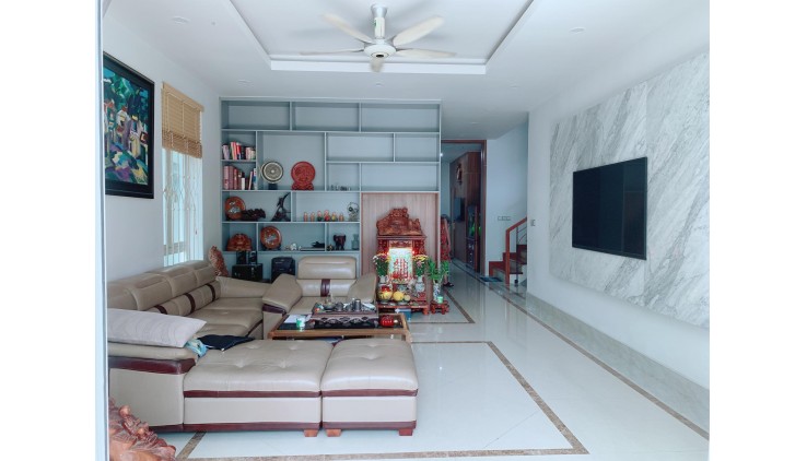 Cần bán gấp nhà 6 phòng, 5m x 15m, TRÀN BÌNH TRỌNG, giá 6.8 tỷ.