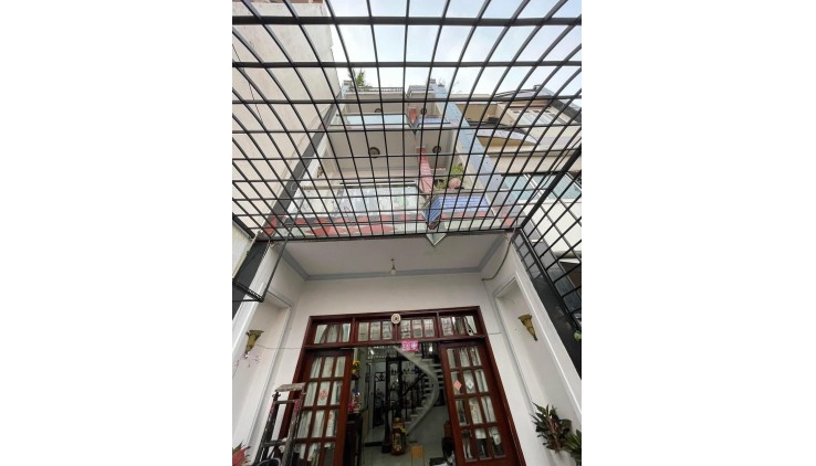 Nhà LÊ TRỰC, bán gấp giá 4.9 tỷ, btct, 4 lầu có nội thất