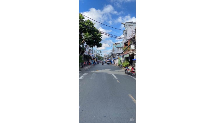 Bán nhà 6.3 tỷ, QUANG TRUNG, 4m x 12m, 4 phòng, gần VINCOM.