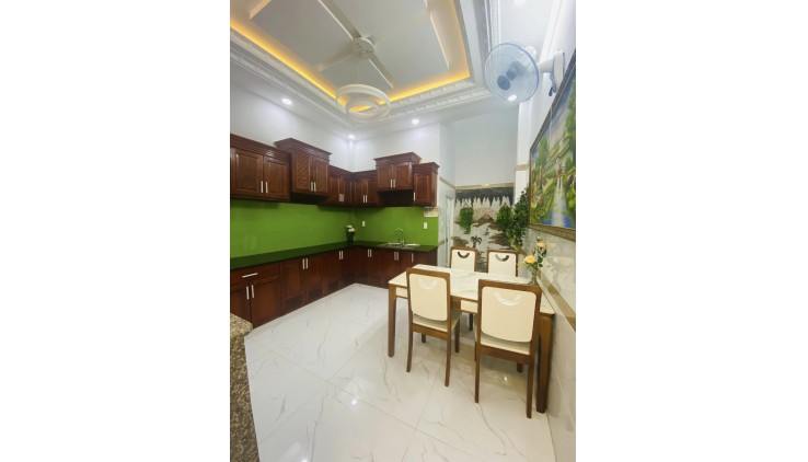 Bán gấp nhà 4.25 tỷ, PHAN XÍCH LONG, 3 lầu, 40m2