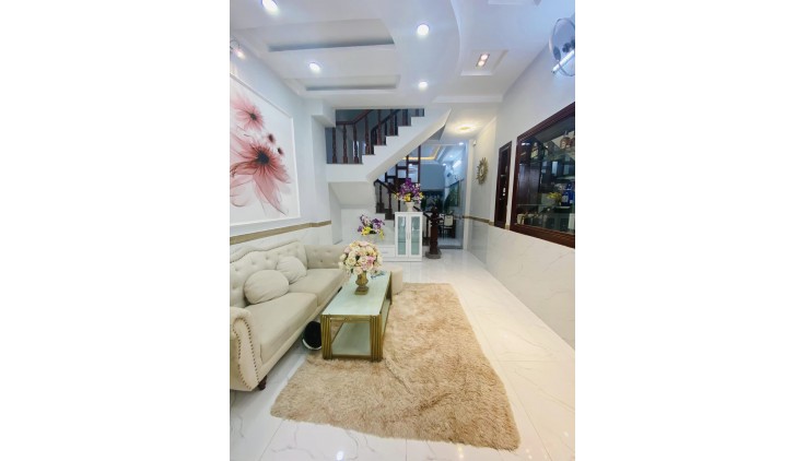 Bán gấp nhà 4.25 tỷ, PHAN XÍCH LONG, 3 lầu, 40m2