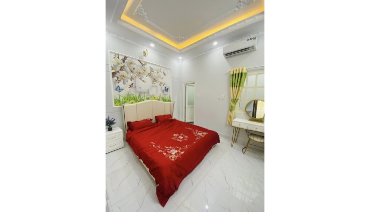 Bán gấp nhà 4.25 tỷ, PHAN XÍCH LONG, 3 lầu, 40m2