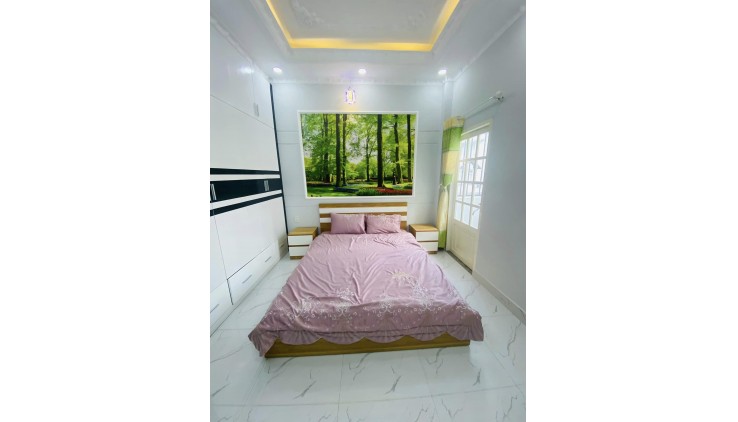 Bán gấp nhà 4.25 tỷ, PHAN XÍCH LONG, 3 lầu, 40m2