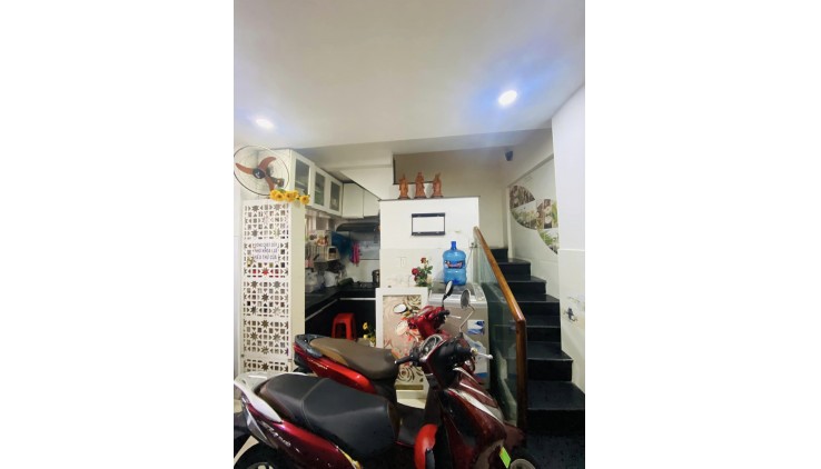Chỉ 7.8 tỷ,  hẻm xe hơi, 5 phòng, 4 lầu, HÒA HẢO, QUẬN 10