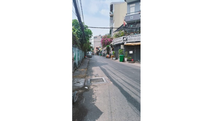 Nhình 14 tỷ bán nhà CMT8, QUẬN 3, 120m2 xây CHDV
