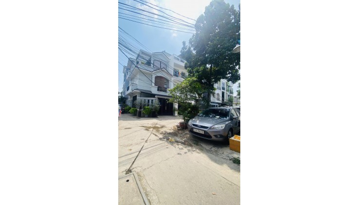 Nhình 14 tỷ bán nhà CMT8, QUẬN 3, 120m2 xây CHDV