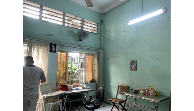 Bán nhà CÁCH MẠNG THÁNG 8, quận 10, 100m2, 4 lầu, nhỉnh 9 tỷ.