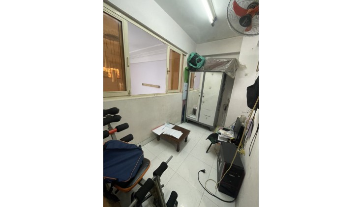 Chính chủ cần bán Nhà Quận 4 nhà đúc kiên cố 2 lầu 1 lửng 1 sân thượng