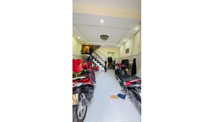 Bán nhà HXH Phạm Hùng, Quận 8, 38m2, ngang 3.8m, chỉ 4.45 tỷ