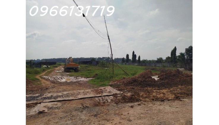 Bán đất 3 Mặt tiền đường Bà Điểm 4, Bà Điểm, Hóc Môn, 10138m2, Giá 86 tỷ TL.