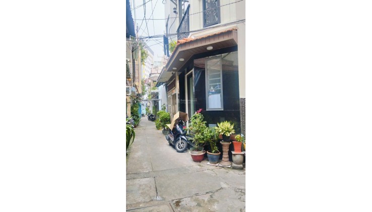 ***Chỉ 3.88 Tỷ, Nhà Sát Mặt Tiền Trần Hưng Đạo Q5, 32m 3Tầng, Nhà Cũ Tiện
Xây Mới