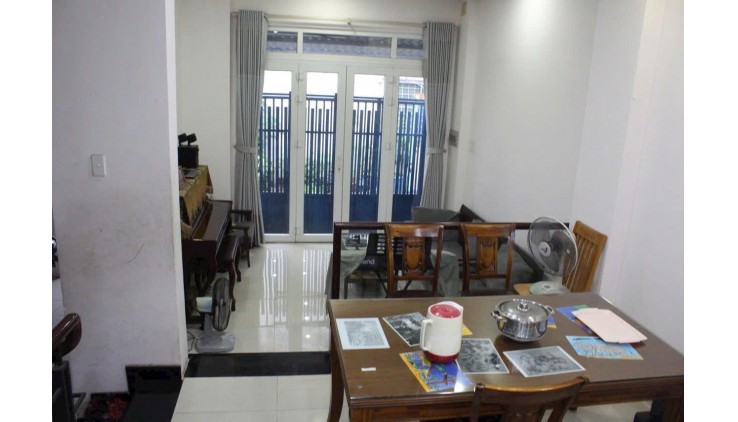 =BÁN NHÀ ĐẸP SÁT MẶT TIỀN TRẦN HƯNG ĐẠO Q5-4TẦNG-3PN,NGANG 4M-NHỈNH 4TỶ .