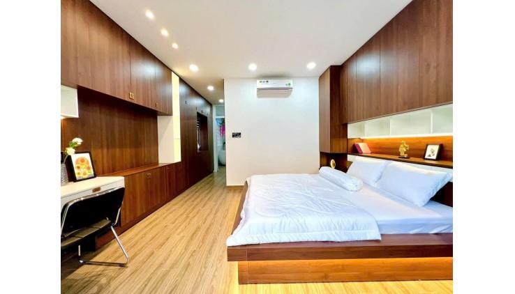 NHÀ 5 TẦNG - KHU BỜ SÔNG GIGAMALL - P.HBC- THỦ ĐỨC - ÔTÔ VÀO NHÀ - 100M RA PHẠM VĂN ĐỒNG