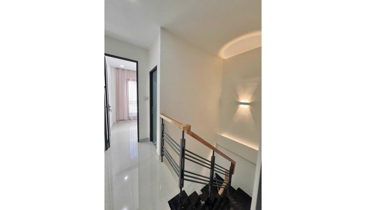 ***Nhà Mới Đẹp- Gần Mặt Tiền Nguyễn Đình Chiểu 3Tầng-32m2, Dọn Vào Ở Ngay.