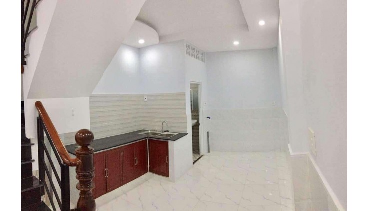 Bán nhà Âu Dương Lân, Quận 8, 34m2, 2 tầng, ngang 3.4m, chỉ 4.75 tỷ