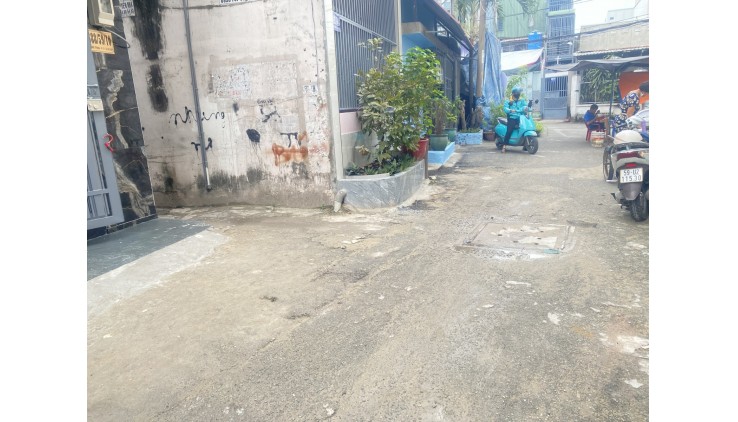 NHÀ CHƯA QUA  ĐẦU TƯ - NGUYỄN VĂN KHỐI - GÒ VẤP - 4 TẦNG - 70M2 -  HẺM XE HƠI - 1 PHÚT RA CÔNG VIÊN LÀNG HOA -  CHỈ 6.99 TỎI.