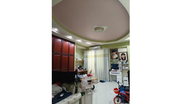 Mặt tiền ngay Lê Bôi 4x21 sổ riêng 3 tầng chỉ 11 tỷ 4