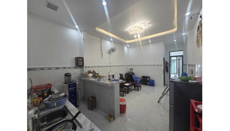 Nhà mới, HXH Quốc lộ 50 - gần Nguyễn Văn Linh, DT: 4x17m, 2 Tầng - 4PN, 3.98 tỷ (TL).
