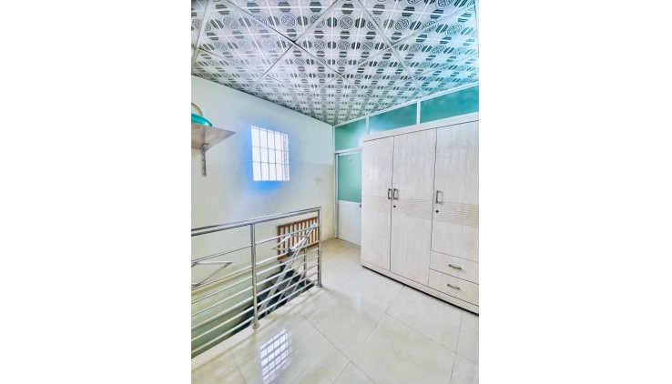 BÁN NHÀ 3 TẦNG, 28M², NGUYỄN THIỆN THUẬT, Q.3, GIÁ 5.2 TỶ - SỔ HỒNG CHÍNH CHỦ