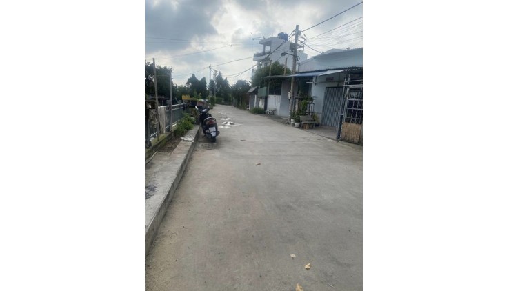 BÁN NHÀ 3 TẦNG, 200M2, 10 PN, 10 WC, THẠNH XUÂN 25, Q.12, GIÁ 6.5 TỶ - VỊ TRÍ VÀNG, SỔ HỒNG CHÍNH CHỦ