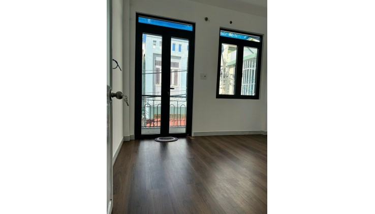 BÁN NHÀ LÔ GÓC PHÙNG CHÍ KIÊN, Q.TÂN PHÚ, HẺM 4M, DT 26.4M2, 2 TẦNG, SỔ VUÔNG ĐẸP