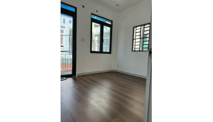 BÁN NHÀ LÔ GÓC PHÙNG CHÍ KIÊN, Q.TÂN PHÚ, HẺM 4M, DT 26.4M2, 2 TẦNG, SỔ VUÔNG ĐẸP