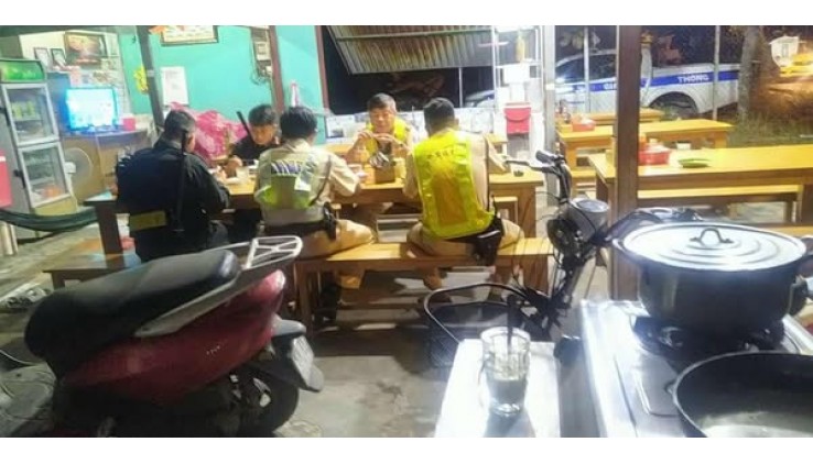 Bình Chánh ! Xuất Cảnh Sang Quán Phở MB Đẹp 10m x 15m, MT Trịnh Quang Nghị, Liên hệ: 0965745507 ( chính chủ )