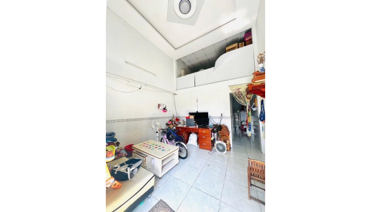 Nhà HXH 898 Nguyễn Duy Trinh, Phú Hữu, Tp.Thủ Đức 3 tỷ 53m2.