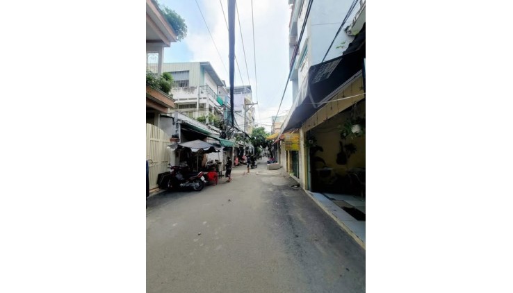 Đường Nguyễn Thanh Tuyền Phường 2 Quận Tân Bình.