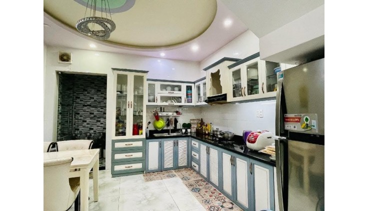 Hẻm Ôtô Lạc Long Quân Phường 5 Quận 11.