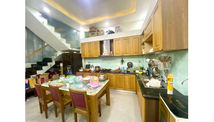 NHÀ 3 TẦNG TK SANG TRỌNG HẺM 8M MỘT TRỤC LÂM THỊ HỐ 60M2 CHỈ 4,7 TỶ