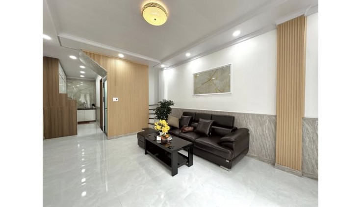 Nhà Đường Phùng Văn Cung Phường 7 Phú Nhuận.