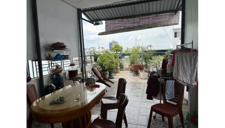 Nhà  Đường Cách Mạng Tháng 8 Phường 5 Quận Tân Bình.
