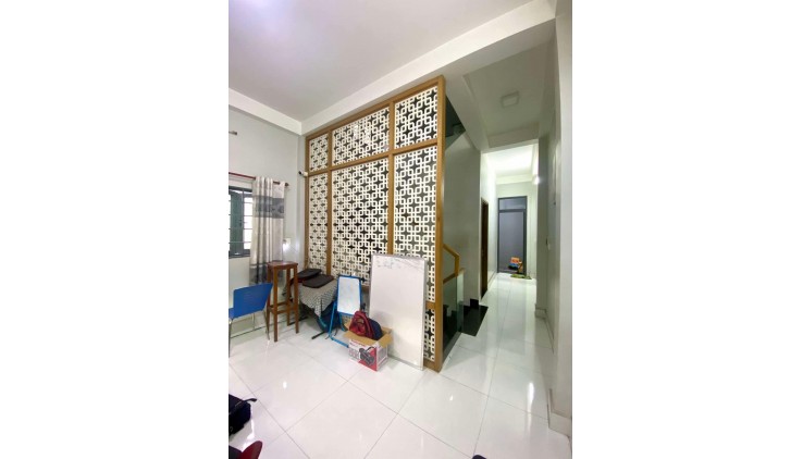 NHÀ 3 TẦNG TK SANG TRỌNG HẺM 8M MỘT TRỤC LÂM THỊ HỐ 60M2 CHỈ 4,7 TỶ