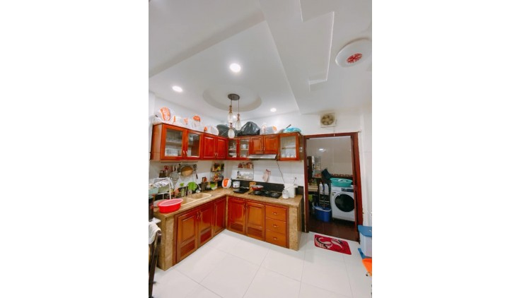 BÁN NHÀ 4 TẦNG, MẶT TIỀN ĐƯỜNG SỐ QUẬN 7 - GIÁ 15.8 TỶ - VỊ TRÍ VÀNG, SỔ HỒNG CHÍNH CHỦ