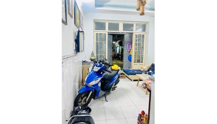 GẤP BÁN GIẢM 600 CÒN 4.35 TL - NGAY CHỢ GÒ XOÀI- HXH CÁCH MT 1 CĂN - 48M - 3 TẦNG - 4PN