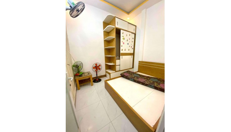 NHÀ 2 TẦNG TÂN THỚI HIỆP 20 - HẺM XE TẢI QUAY ĐẦU  GẦN BỆNH VIỆN QUẬN 12 - XE HƠI NGỦ TRONG NHÀ.