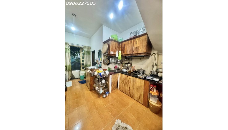 CẦN BÁN NHÀ ĐẸP - QUẬN 2 - GIÁ HỢP LÝ