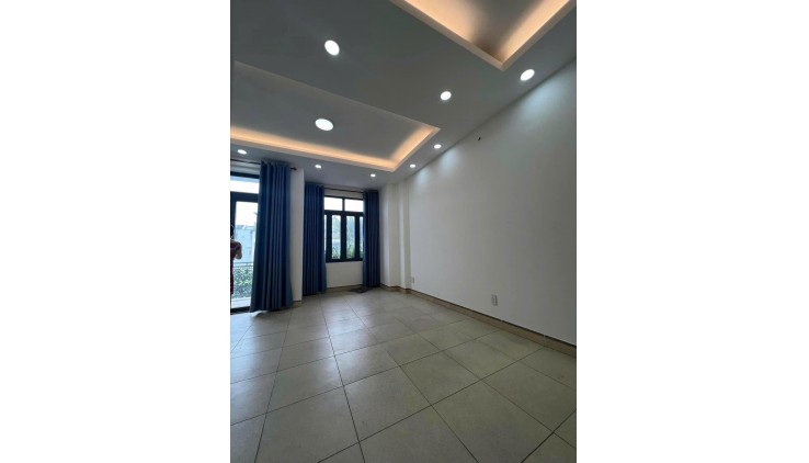 **Hiếm _Căn Góc 2 Mặt Tiền Sát 3/2-Xóm Đất Q 11, 61m,Ngang Hiếm 5,5_2Tầng Nhỉnh 9Tỷ