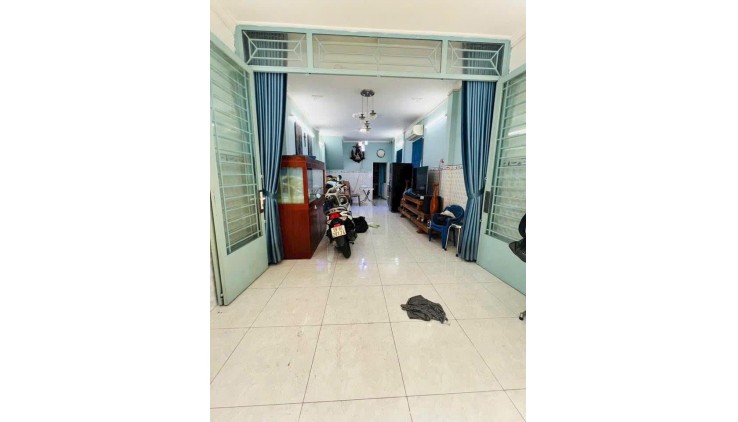 ** SÁT VÁCH QUẬN 1-50M2-3TẦNG LÔ GÓC,CÁCH MẶT TIỀN 1 CĂN-SỔ VUÔNG ,NHỈNH 6 TỶ