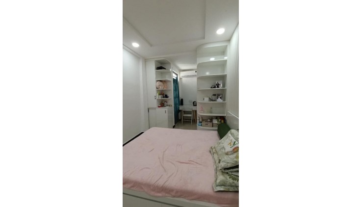 CHỐT HƠN 2 TỶ CHÚT - NHÀ 3 TẦNG - HẺM BÊ TÔNG SẠCH SẼ KHÔNG NGẬP NƯỚC - NGUYỄN DUY - QUẬN 8