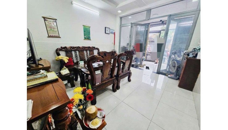 Bán nhà 45m2-2tang Huỳnh Thị Hai Q12 ,đường 10m, liền kề Đại Học GTVT , 4 tỷ nhỉnh 0932030061