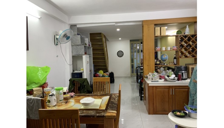Bán nhà NGUYỄN KIỆM - 7 PHÒNG -  gần mặt tiền - 65m2 - 4 tầng BTCT