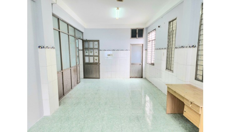 Phòng trọ sinh viên thoáng mát, giá rẻ tại Âu Cơ, Tân Bình