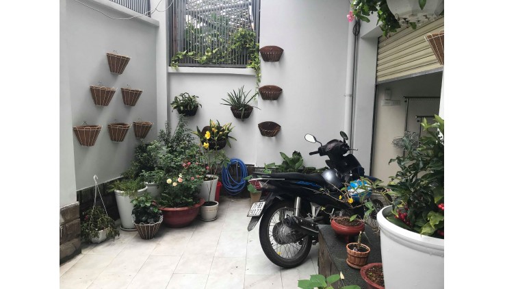 Bán nhanh nhà CAO THẮNG, Q10, 60M2, 4M X 15M, 7.5 tỷ