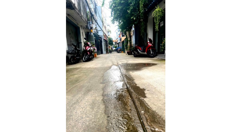 CC Bán nhà  Nguyễn Thượng Hiền Bình Thạnh - 40M2X 5 tầng, ô tô đậu cửa, giá 7.4 tỷ