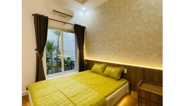 Bán nhà đường Lê Văn Sỹ, 70m2, 2 mặt hẻm thoáng, 6.8 tỷ